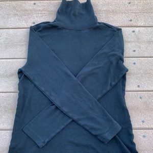 Black Turtle-Neck